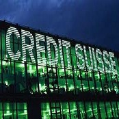 Топ-банкир Credit Suisse наказан за игру в шарады 